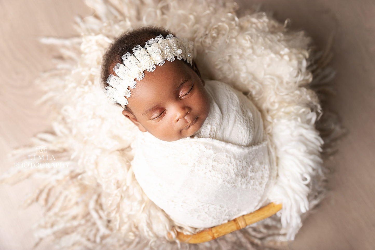 Full Newborn Photo Shoot (20 Images)