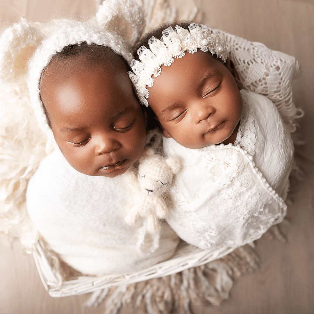 Full Newborn Photo Shoot (20 Images)